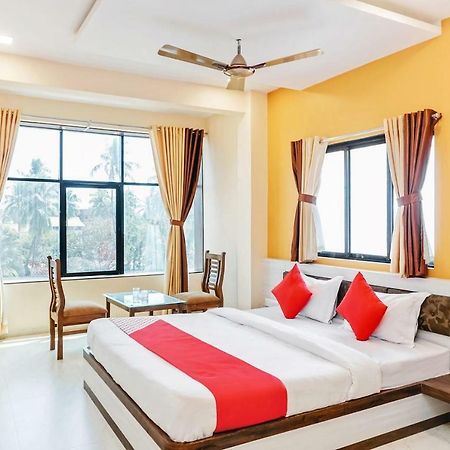 Oyo 29634 Hotel Navalai Pride Ratnāgiri Kültér fotó