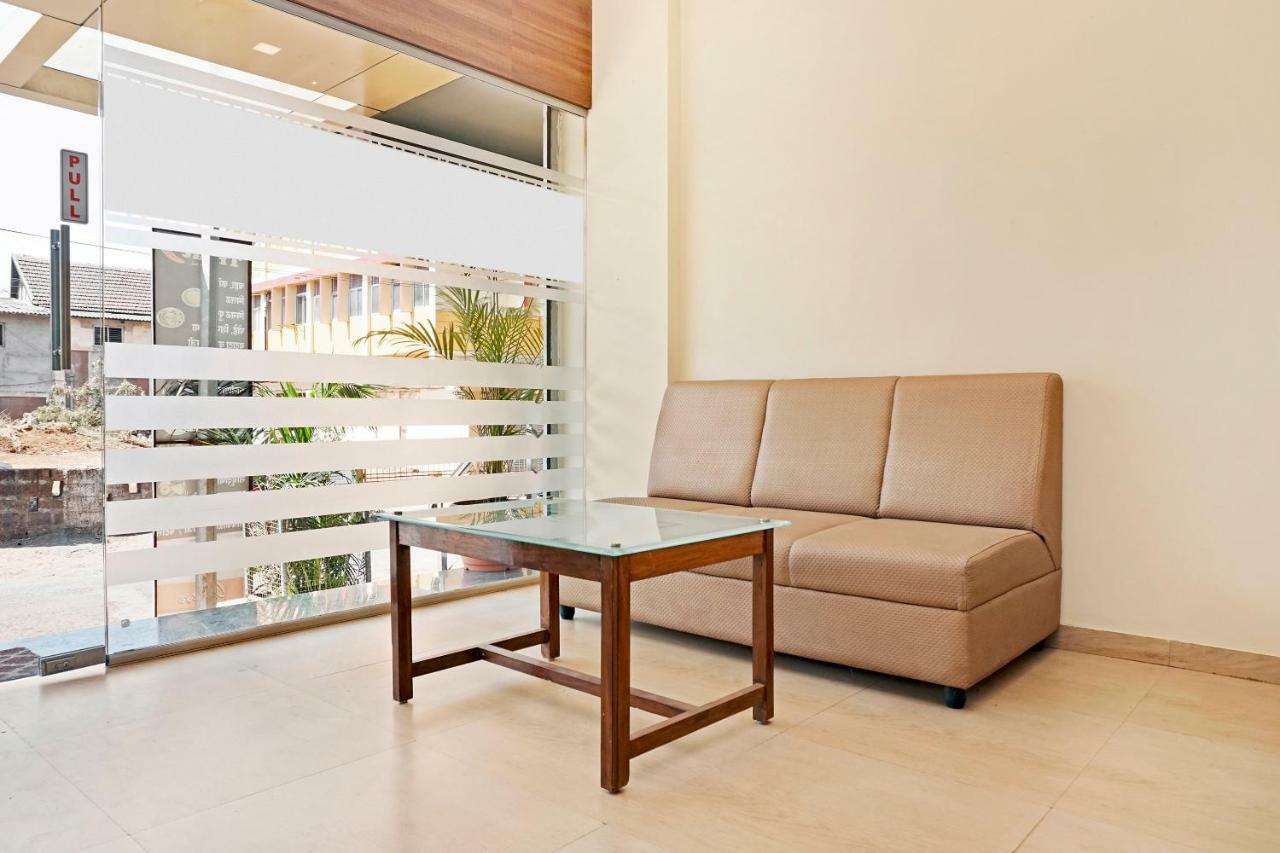 Oyo 29634 Hotel Navalai Pride Ratnāgiri Kültér fotó