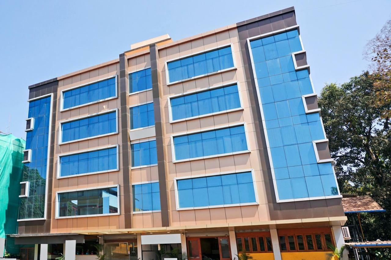 Oyo 29634 Hotel Navalai Pride Ratnāgiri Kültér fotó