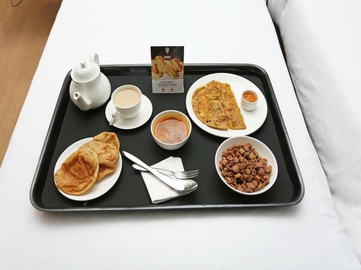 Oyo 29634 Hotel Navalai Pride Ratnāgiri Kültér fotó